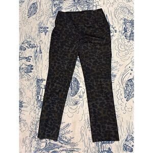 STUNNING CHICOS SO SLIMMING Juliet Leopard-Print Ankle Pants Size 00R (US 2R) Go